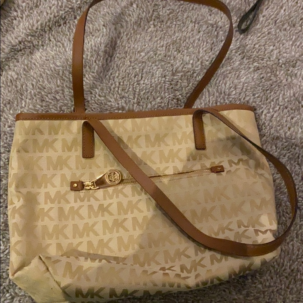 Michael kors shoulder bag